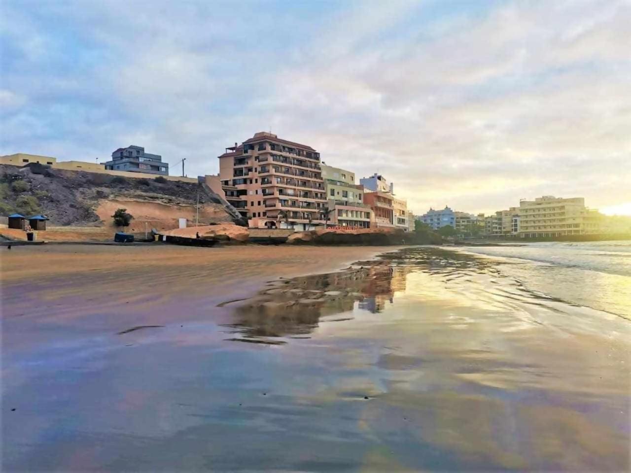 Rentenerife El Medano Beach Life ภายนอก รูปภาพ